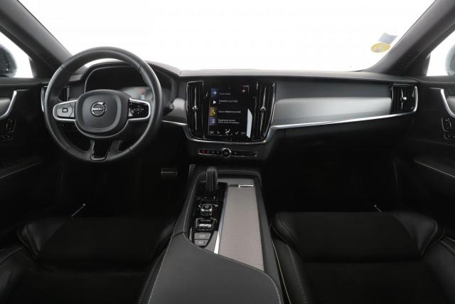 Volvo V90 image 2