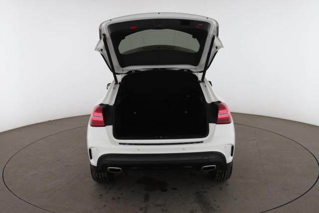 Mercedes Benz Gla image 3