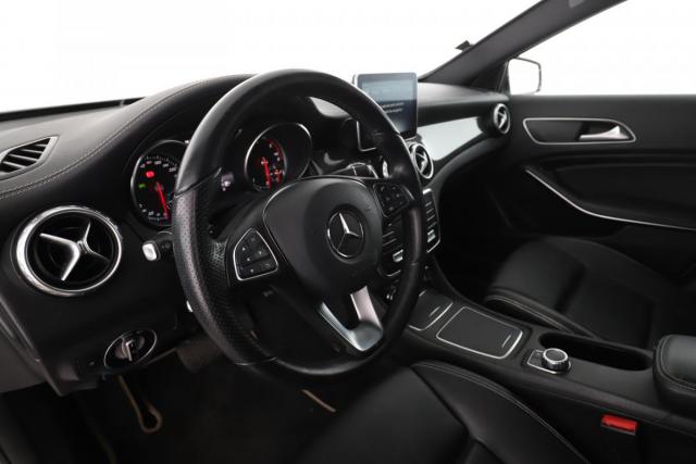 Mercedes Benz Gla image 6