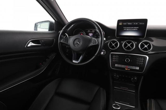Mercedes Benz Gla image 9