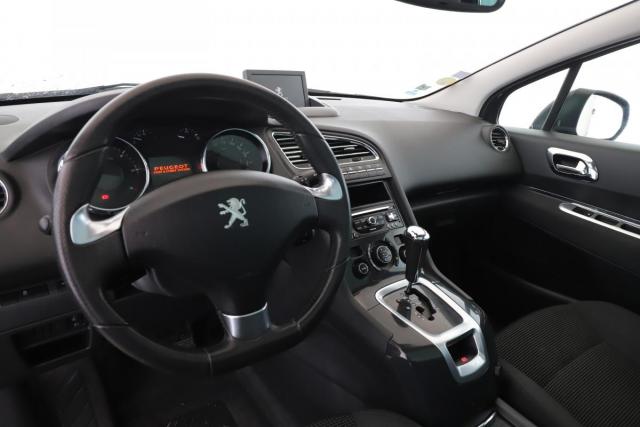 Peugeot 5008 image 7