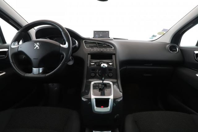 Peugeot 5008 image 2