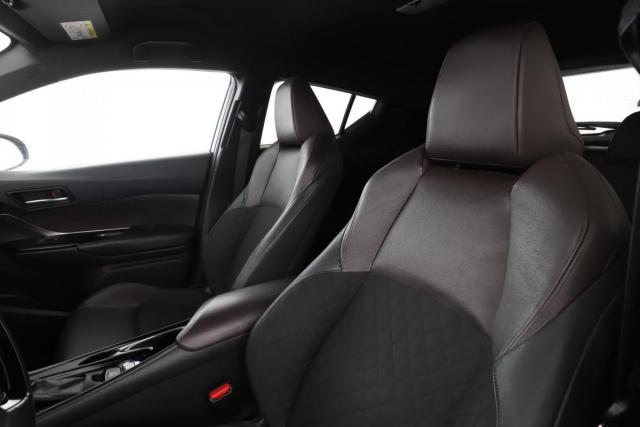 Toyota C-Hr image 6