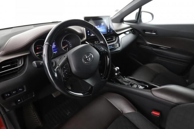 Toyota C-Hr image 1