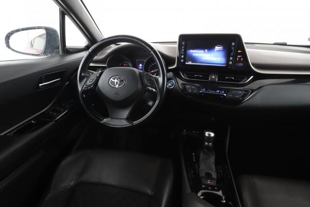 Toyota C-Hr image 3