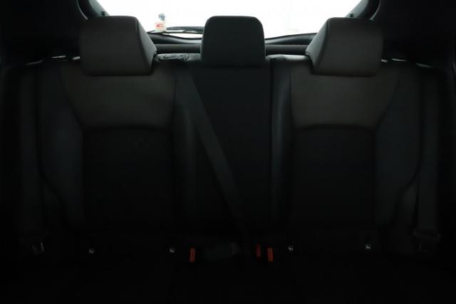 Toyota C-Hr image 5