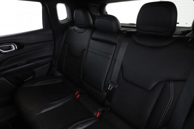 Jeep Compass image 8