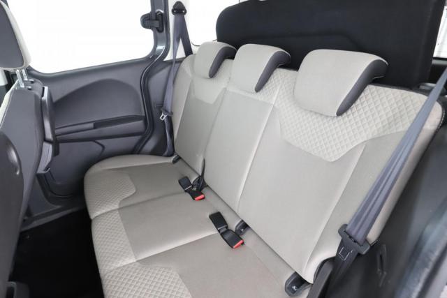 Ford Tourneo image 8