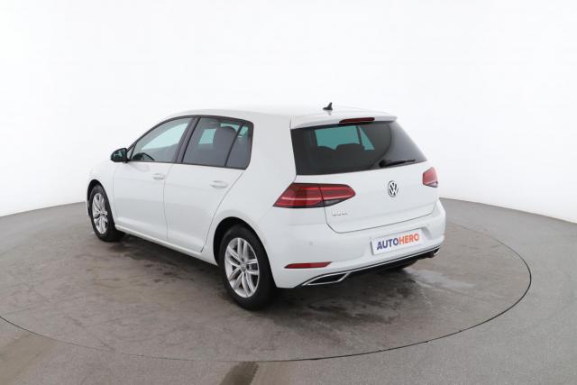 Volkswagen Golf image 9