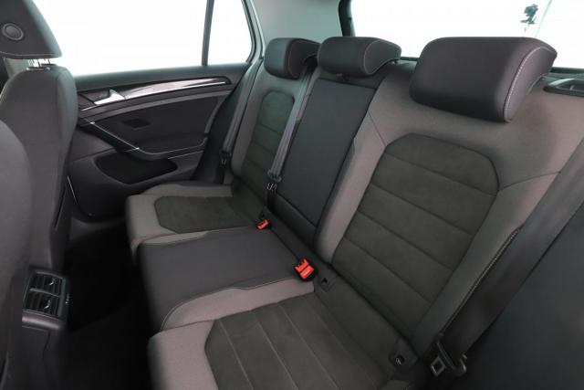 Volkswagen Golf image 2