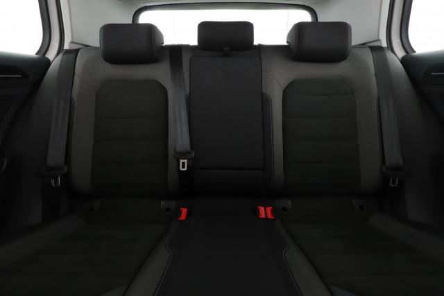 Volkswagen Golf image 3
