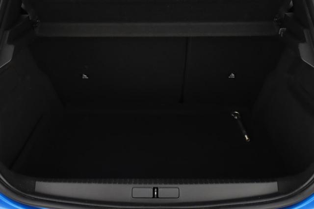 Peugeot 208 image 8