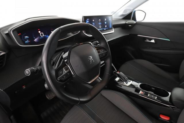 Peugeot 208 image 9