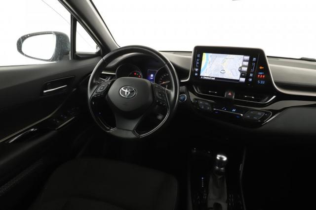 Toyota C-Hr image 2