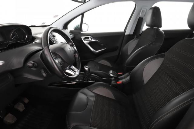 Peugeot 2008 image 3