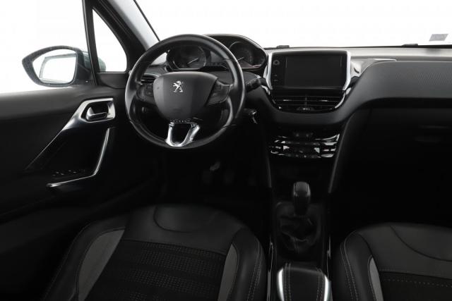 Peugeot 2008 image 7