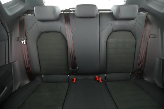 Seat Arona image 2