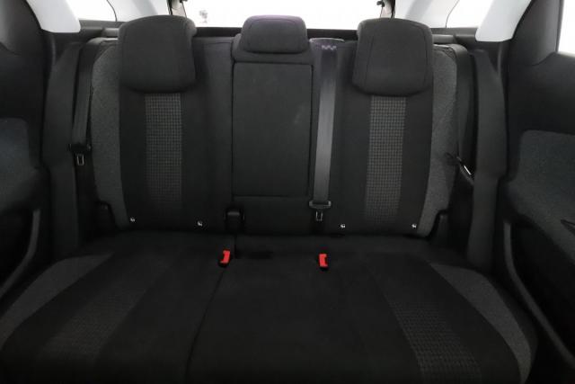 Peugeot 3008 image 2