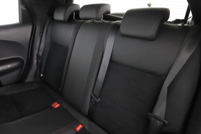 Nissan Juke image 9