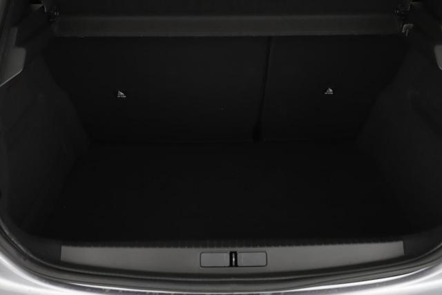 Peugeot 208 image 6