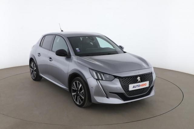 Peugeot 208 image 8