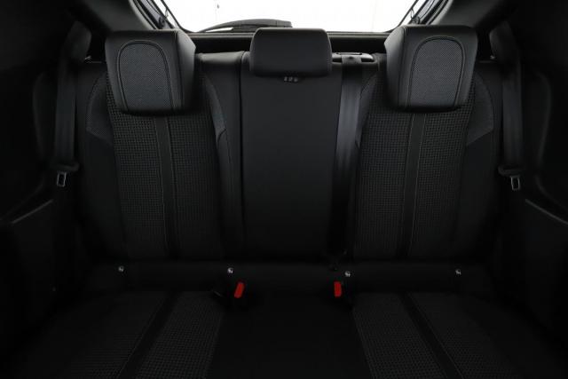 Peugeot 208 image 3