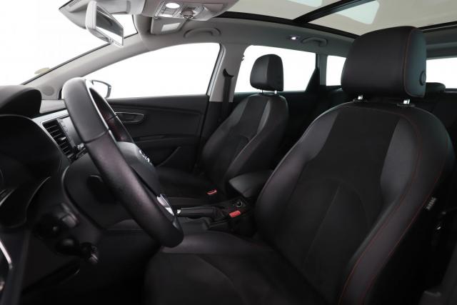 Seat Leon image 2