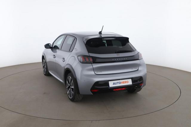 Peugeot 208 image 9