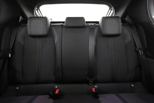 Peugeot 208 image 7