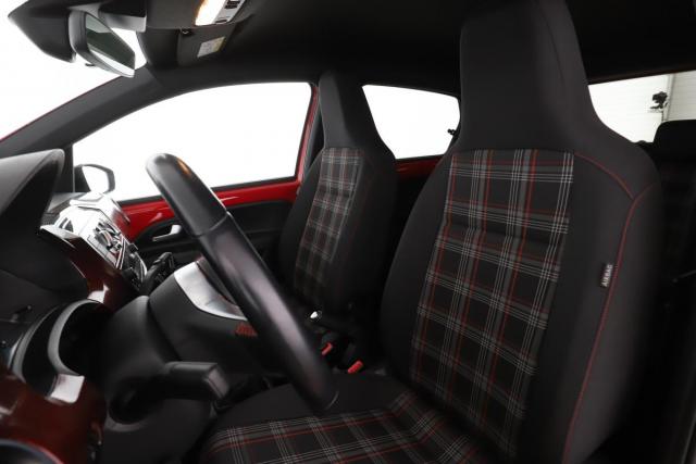 Volkswagen Up! image 4