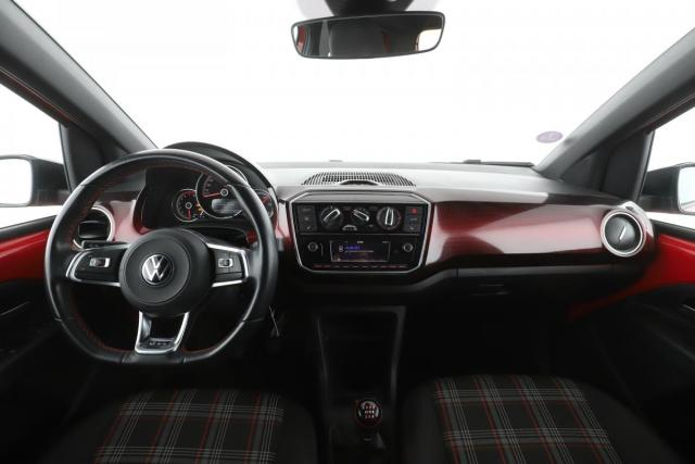 Volkswagen Up! image 6
