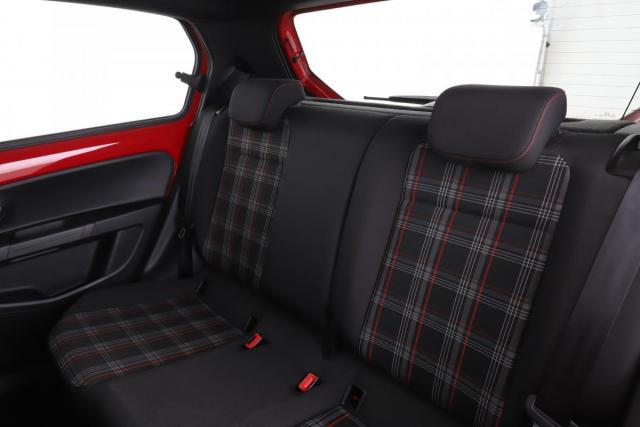 Volkswagen Up! image 8