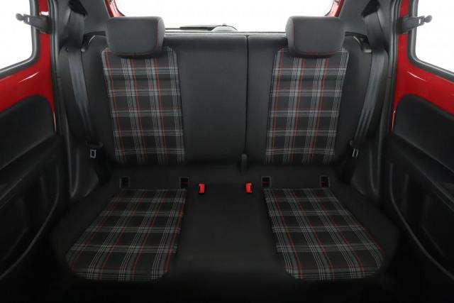 Volkswagen Up! image 9