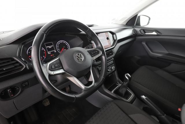 Volkswagen T-Cross image 9