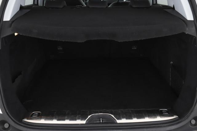 Peugeot 2008 image 8