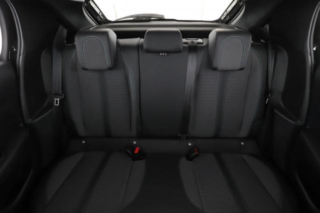 Peugeot 208 image 1