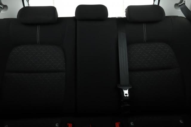 Kia Picanto image 9