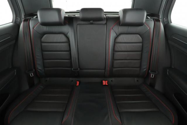 Volkswagen Golf image 5
