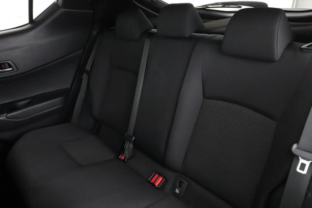 Toyota C-Hr image 3