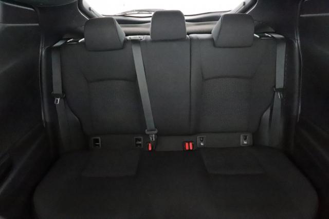Toyota C-Hr image 9