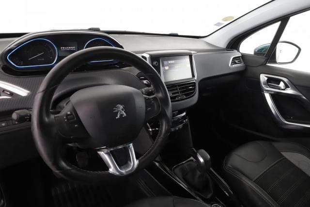 Peugeot 2008 image 3