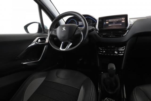 Peugeot 2008 image 6