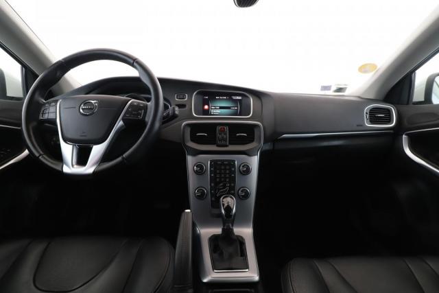 Volvo V40 image 1