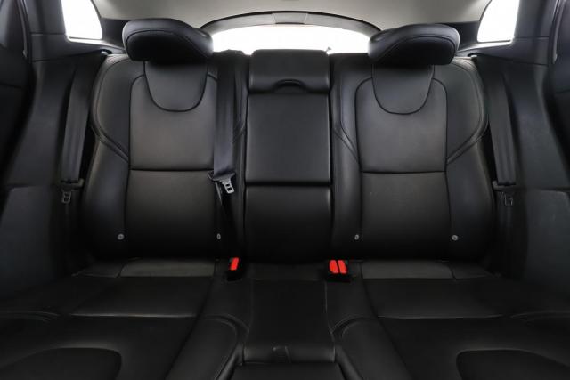 Volvo V40 image 8