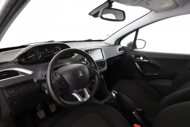 Peugeot 208 image 2