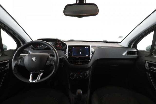 Peugeot 208 image 1