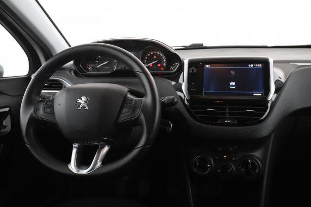 Peugeot 208 image 5