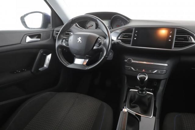 Peugeot 308 image 8