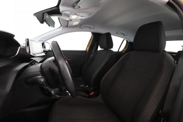 Peugeot 208 image 6