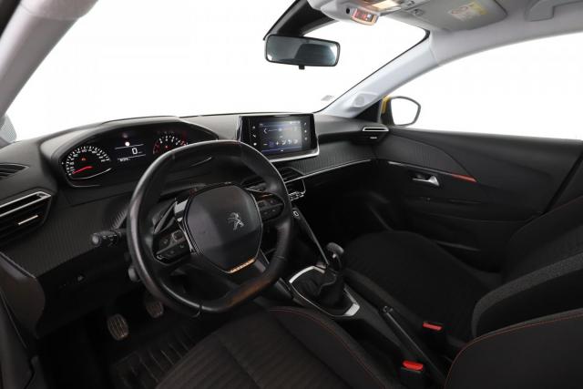 Peugeot 208 image 8